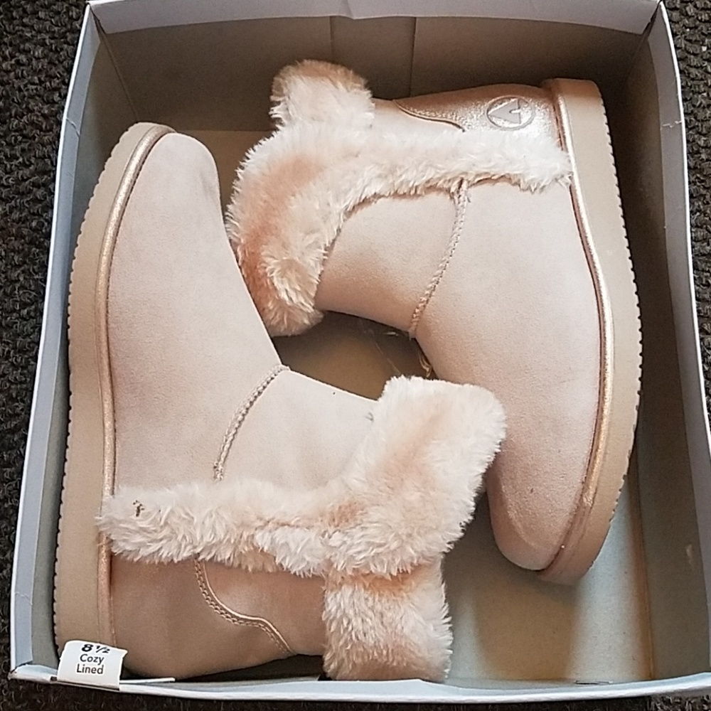 Airwalk Soft Pink Winter Boots